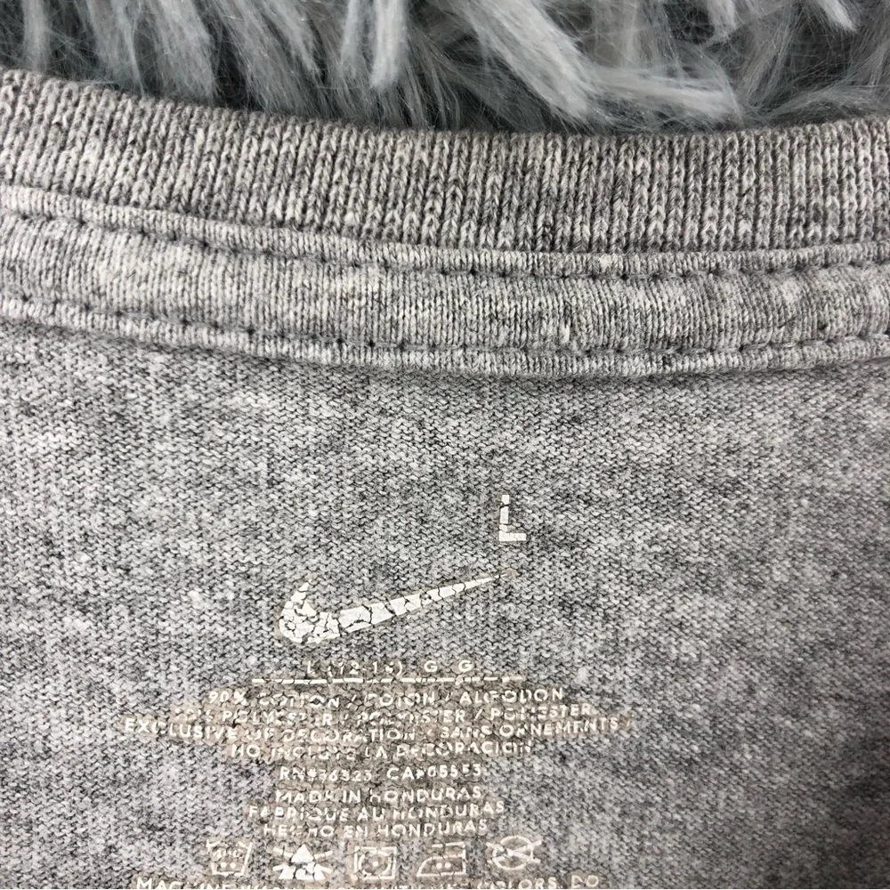 Nike Tshirt Womens Large Gray Long Sleeve Spellout Swoosh Shirt